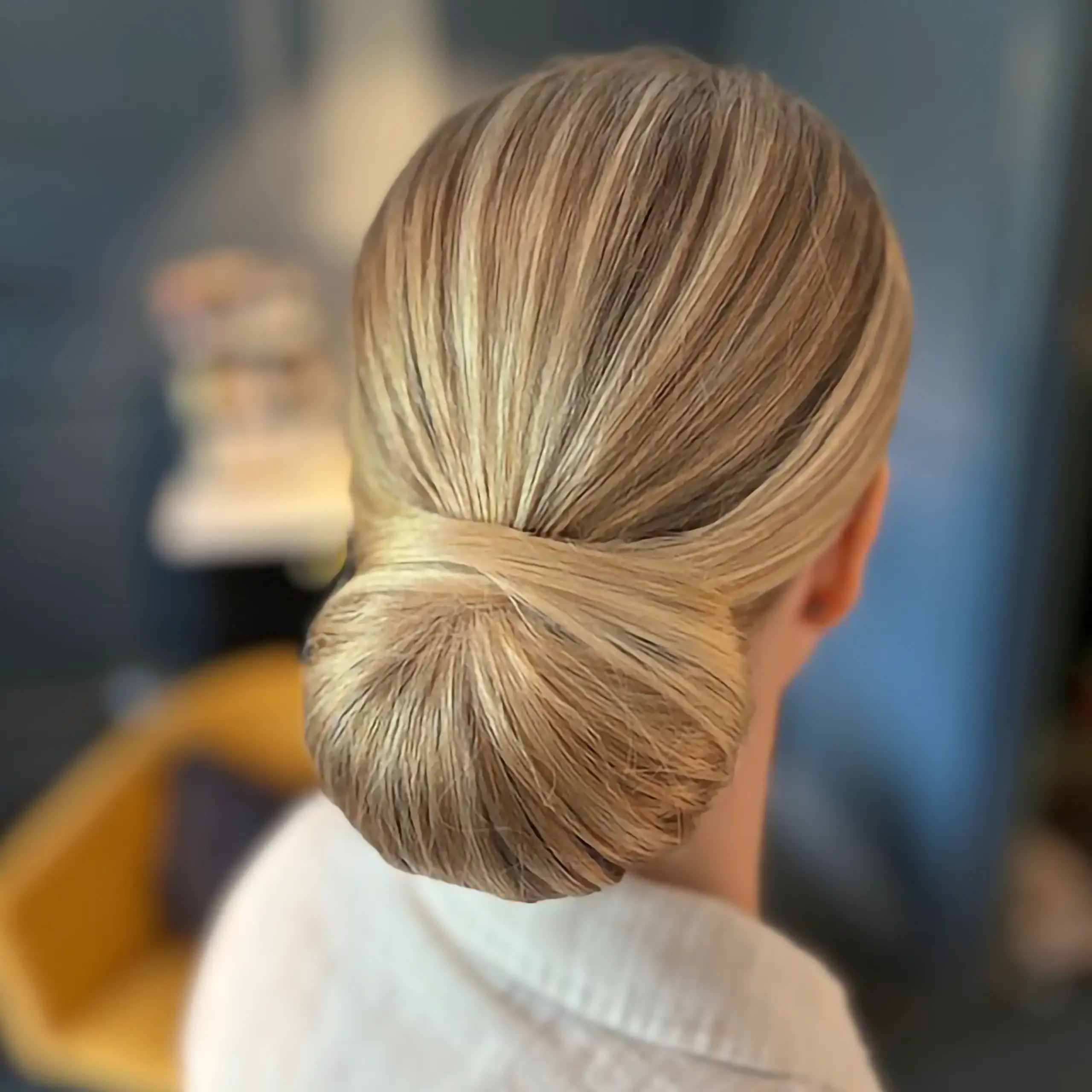 Brudsminkning med Pur Minerals – naturlig skönhet som håller. På Pompadour Lounge i Västerås hjälper dig glänsa på dig bröllopsdag